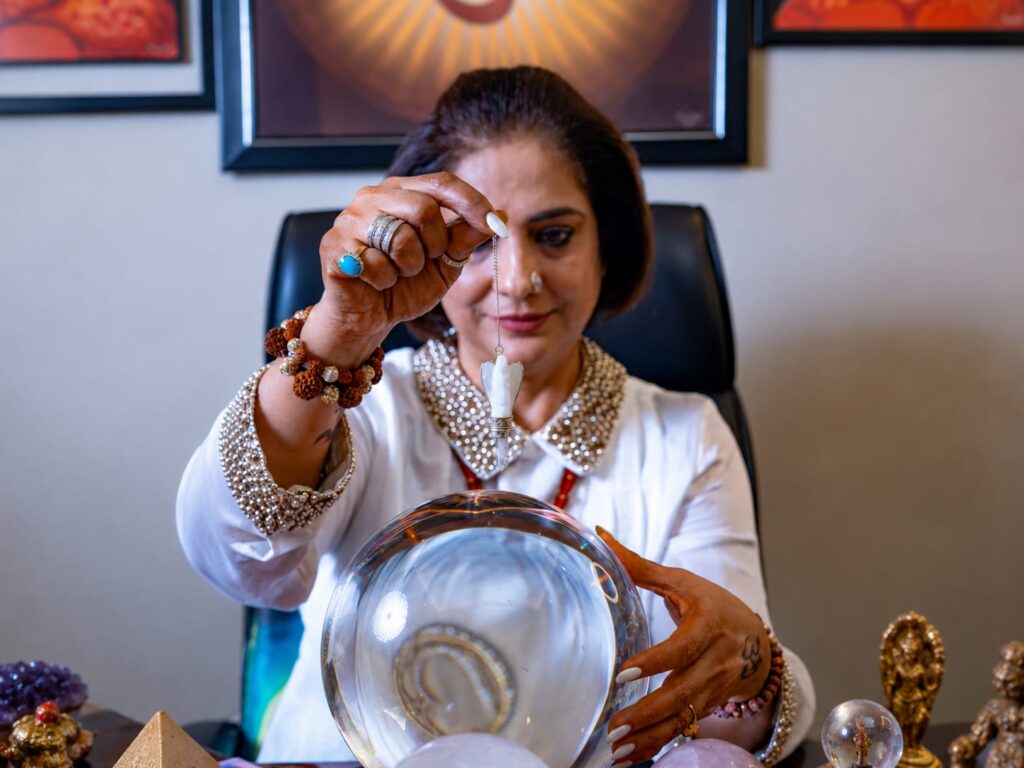 Crystal Ball Gazing (Scrying)